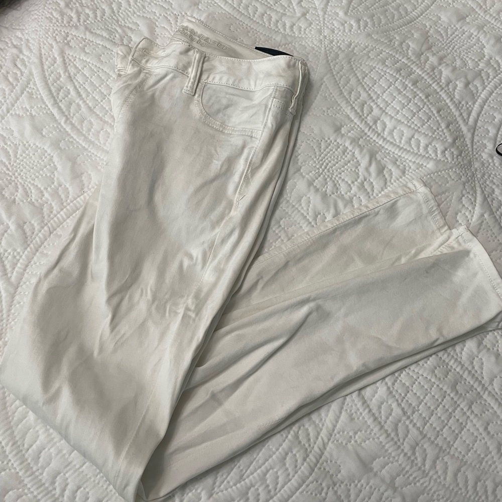 White American Eagle jeggings